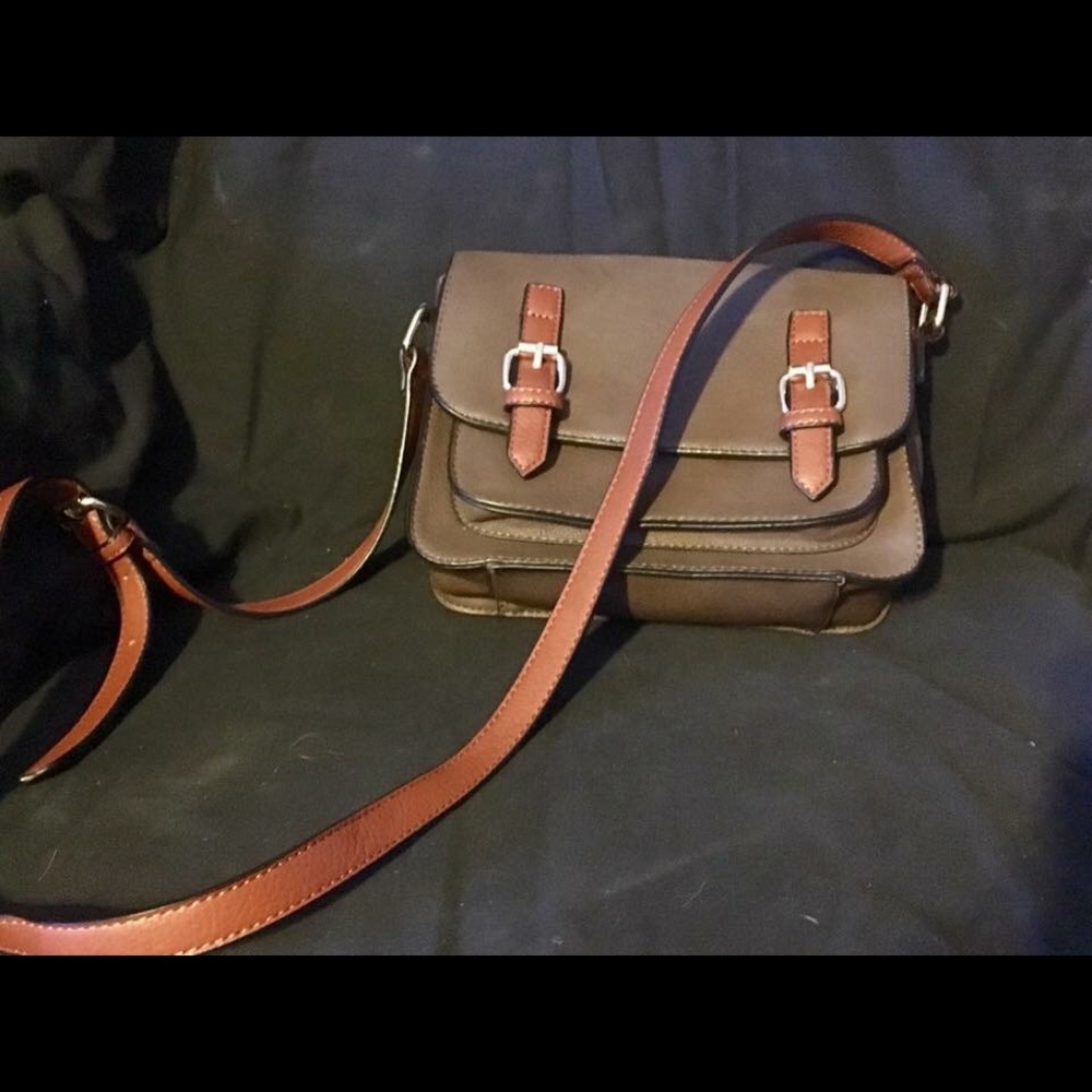 Small brown crossbody
